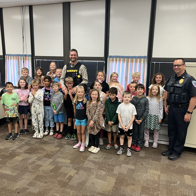 Beadle 2nd Graders loved hearing from our guest reader, Sheriff Crissey.