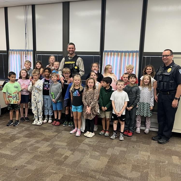 Beadle 2nd Graders loved hearing from our guest reader, Sheriff Crissey.
