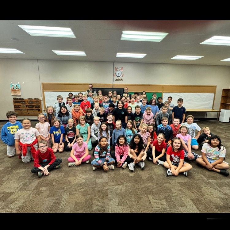 Assistant Chief Rothenberger from the Yankton Police Department provided a very entertaining read aloud for the Beadle 4th graders. Sheriff Crissey also joined in on the fun!