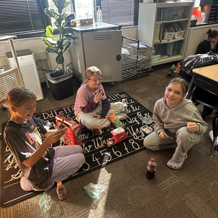 Mrs. Sayler's 5th graders at Beadle earned a game day for good behavior!