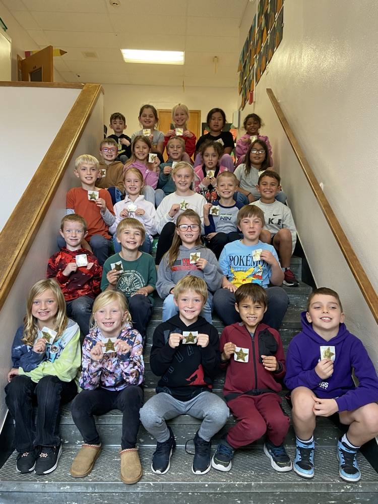 Our Beadle second graders had an awesome time exploring the police station and courthouse today!