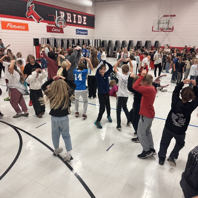 Beadle 4th graders in Mrs. Lukkes's class enjoyed Phil Baker and had a fabulous time singing and dancing!