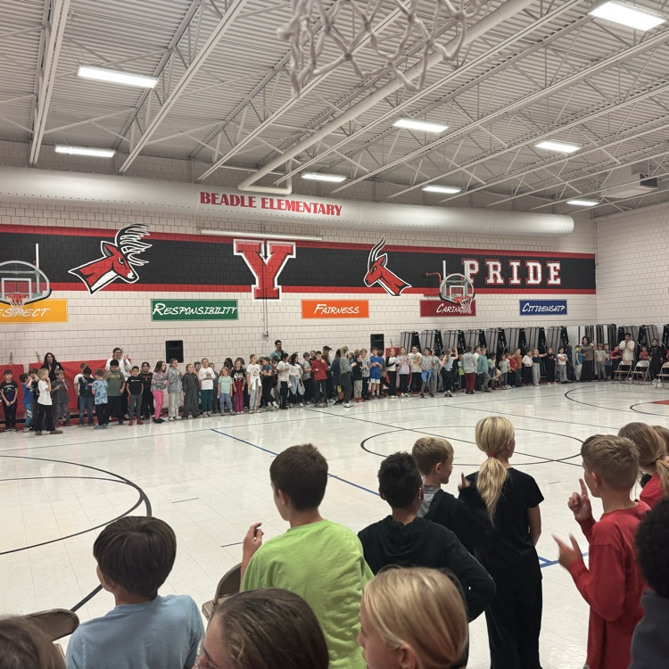 Beadle 4th graders in Mrs. Lukkes's class enjoyed Phil Baker and had a fabulous time singing and dancing!