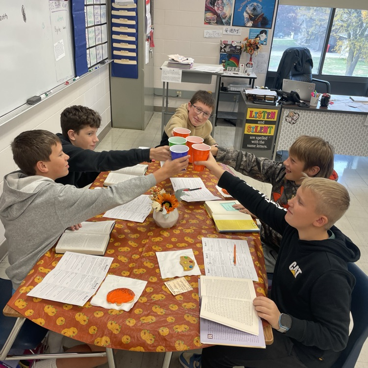 Mrs. Stanosheck's 7th grade English/Language Arts classes had a Fall Book Tasting today. 