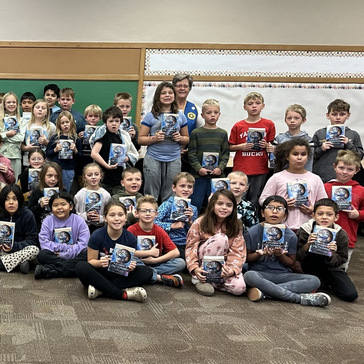 kids with dictionaries 