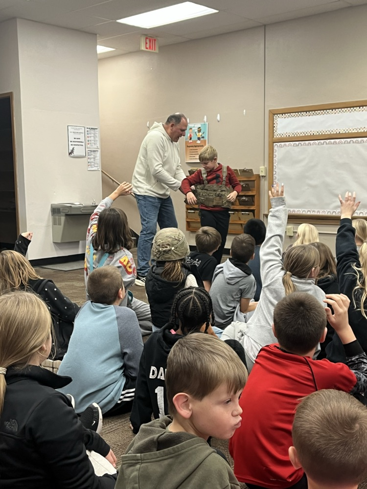 Veteran Schild talking to 5th grade 