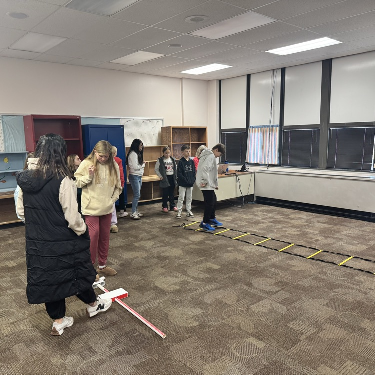 Beadle fourth graders in Mrs. Lukkes's classroom enjoyed their Educator for a Day event!   Thank you Erica Garvey for sharing about physical therapy!  Beadle fourth graders enjoyed their Educator for a Day event!   