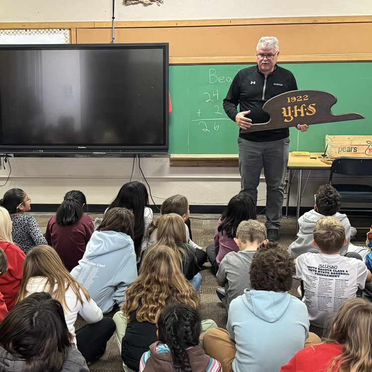 Beadle fourth graders in Mrs. Lukkes's classroom enjoyed their Educator for a Day event! Thank you Jerome Klimisch for sharing about one room school houses and Yankton School District history!