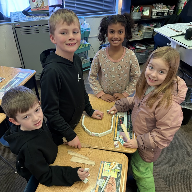 Mrs.Vlasman's 2nd Grade enjoyed designing and building tables with craft sticks and dominos.