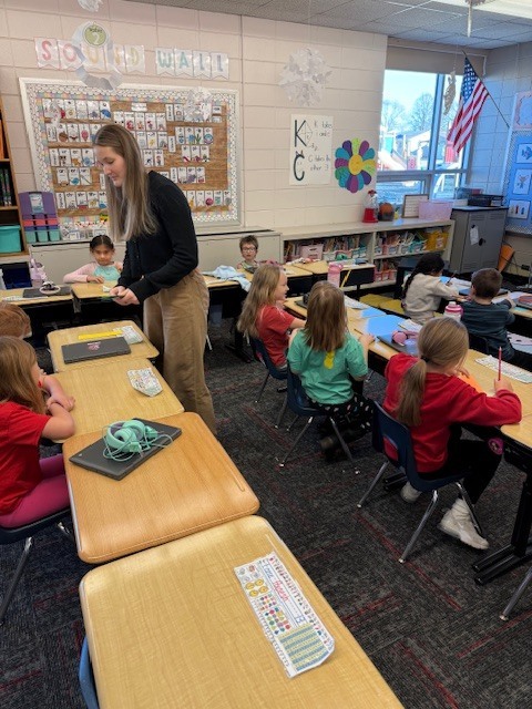 Eva teaching kindness