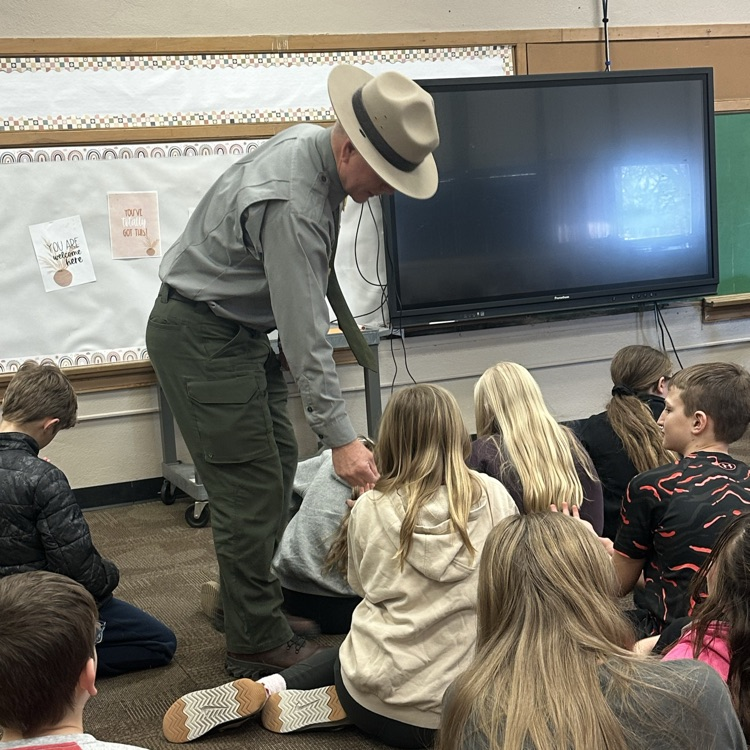 Beadle 5th Graders enjoyed listening to guest speaker, Mr. Tom Downs, share his knowledge about the topics of Abraham Lincoln and Fort Sumter to tie into their learning of the Civil War. Thank you Mr. Downs and happy birthday, Abe!