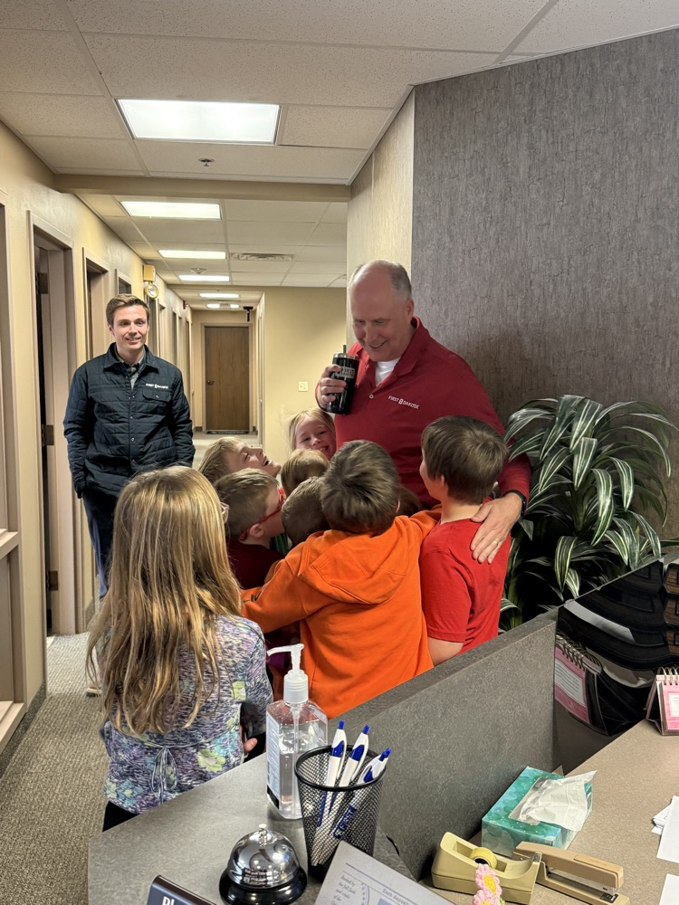 Thank you First Dakota National Bank for giving our second graders at Beadle an amazing tour! They had so much fun and were excited to run into Tom from Junior Achievement!  