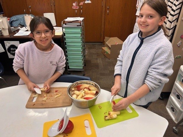 Cutting to perfection with kid-safe knives