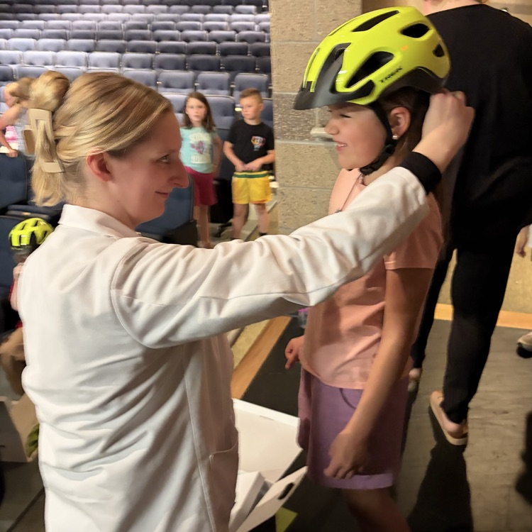 Beadle Elementary 2nd Grade would like to thank the Yankton Medical Clinic, Yankton Rotary and Ace Bike and Fitness for our brand new bike helmets. Thanks also to USD med students for helping to fit each helmet.