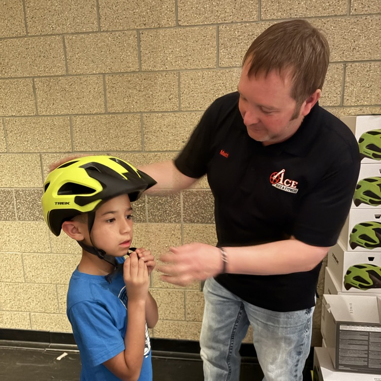Beadle Elementary 2nd Grade would like to thank the Yankton Medical Clinic, Yankton Rotary and Ace Bike and Fitness for our brand new bike helmets. Thanks also to USD med students for helping to fit each helmet.