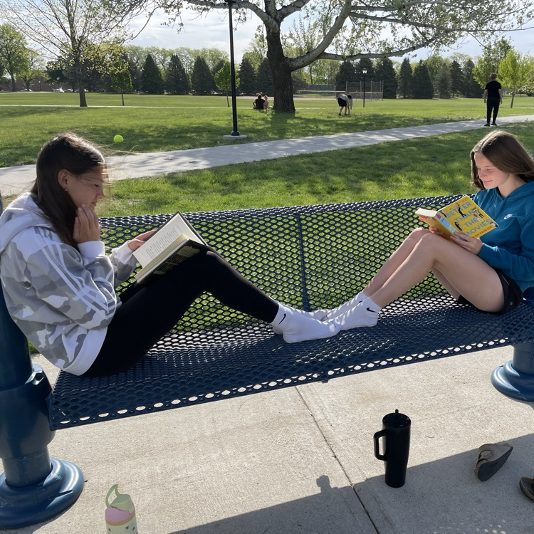 Despite the wind, it’s a great day to take a book to the park! Mrs. Stanosheck’s 7th Grade ELA students
