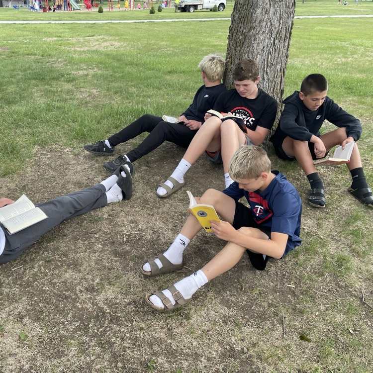 Despite the wind, it’s a great day to take a book to the park! Mrs. Stanosheck’s 7th Grade ELA students