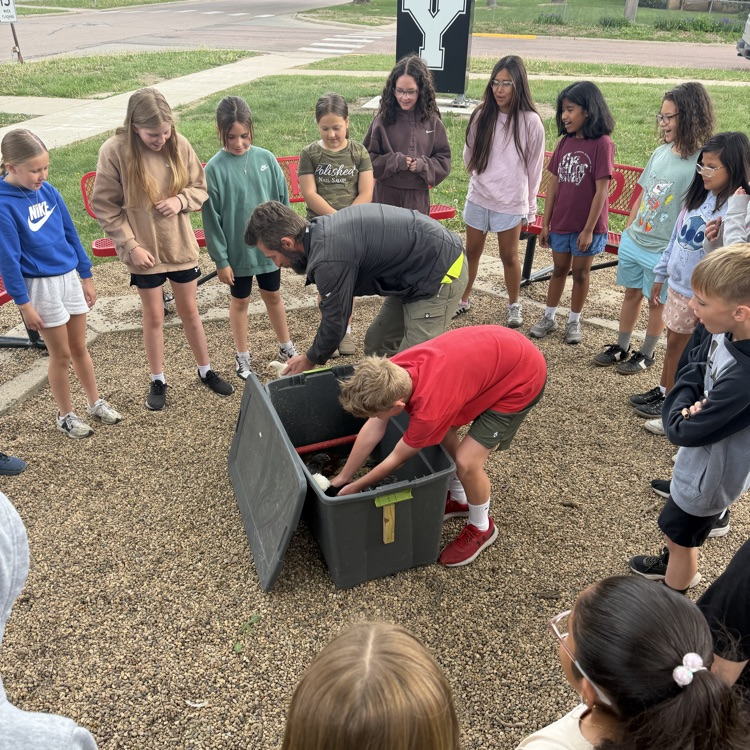 Beadle fourth graders in Mrs. Lukkes's class had some surprise visitors today. They got to see and learn about a classmate's chickens! We also learned how many of our classmates also had chickens at home too!