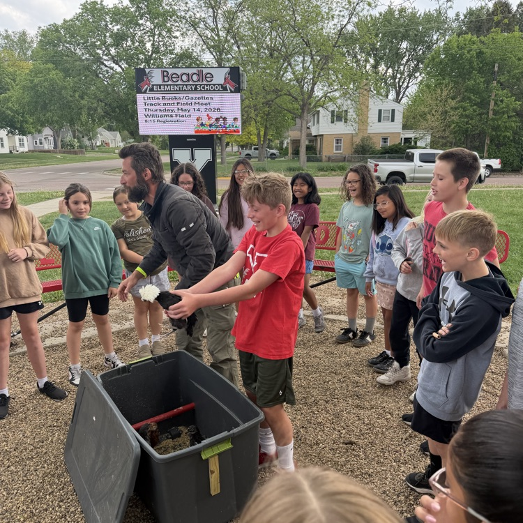Beadle fourth graders in Mrs. Lukkes's class had some surprise visitors today. They got to see and learn about a classmate's chickens! We also learned how many of our classmates also had chickens at home too!