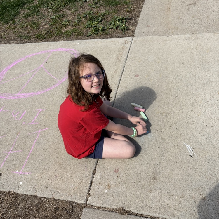 Beadle second graders, in Mrs. Vlasman's class, enjoyed glow day and sidewalk chalk this week