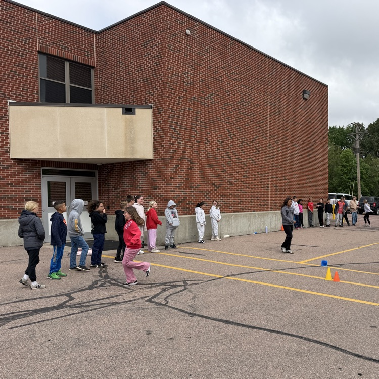 Mrs. Lukkes's fourth graders at Beadle enjoyed all of the Field Day activities. It was a great way to end a fantastic year!