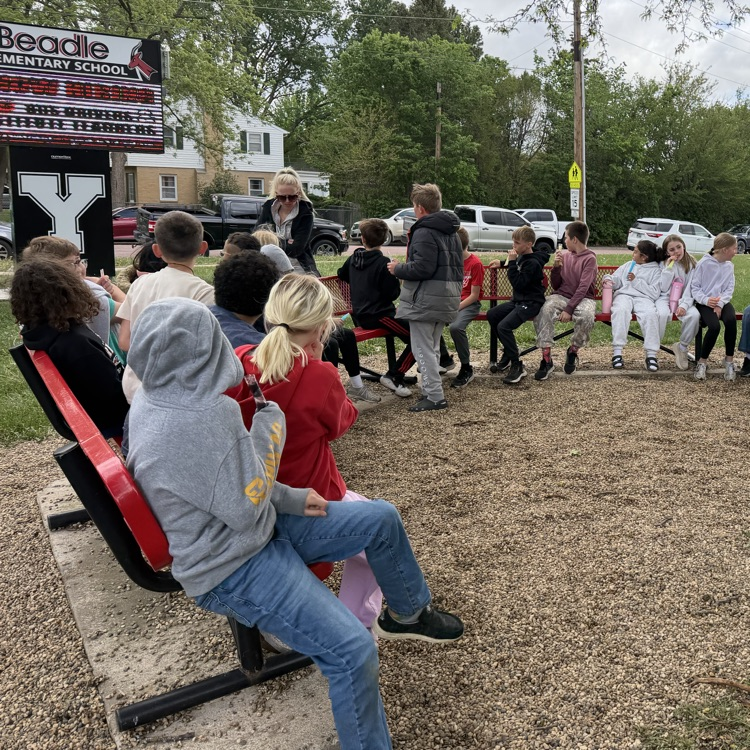 Mrs. Lukkes's fourth graders at Beadle enjoyed all of the Field Day activities. It was a great way to end a fantastic year!