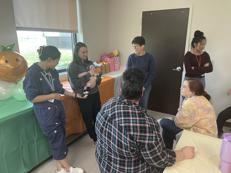 baby shower mingling