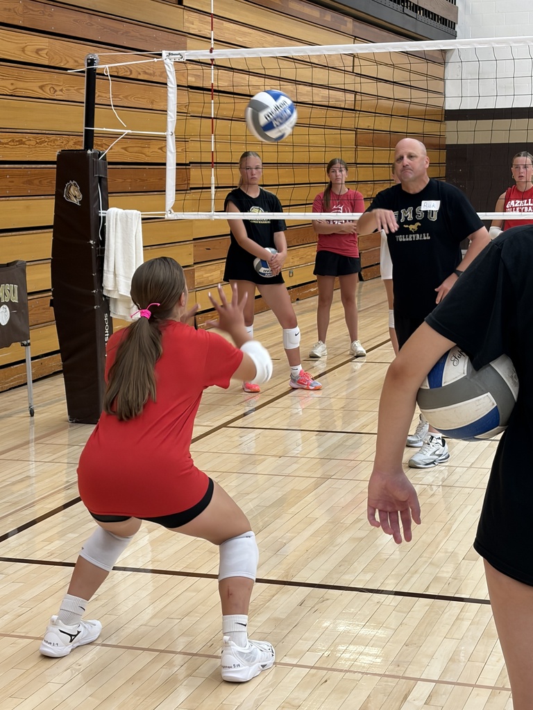 SMSU  VB Team Camp