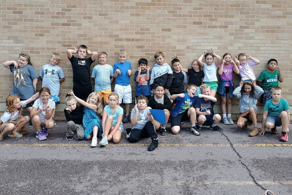 silly class photo
