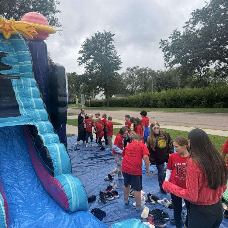 Mrs. Lukkes's fourth grade class had a blast celebrating 100 years of Beadle! 