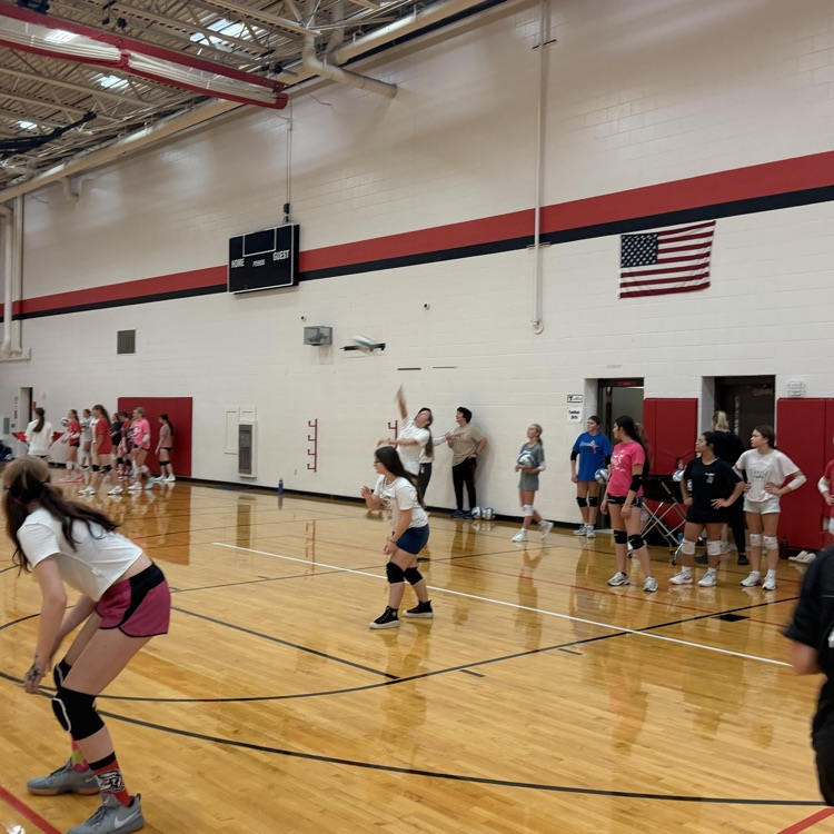 Gazelle volleyball players coming together to celebrate Homecoming and building the program. YHS Gazelles led the sixth, seventh, and eighth grade practice by sharing their knowledge and love of volleyball!