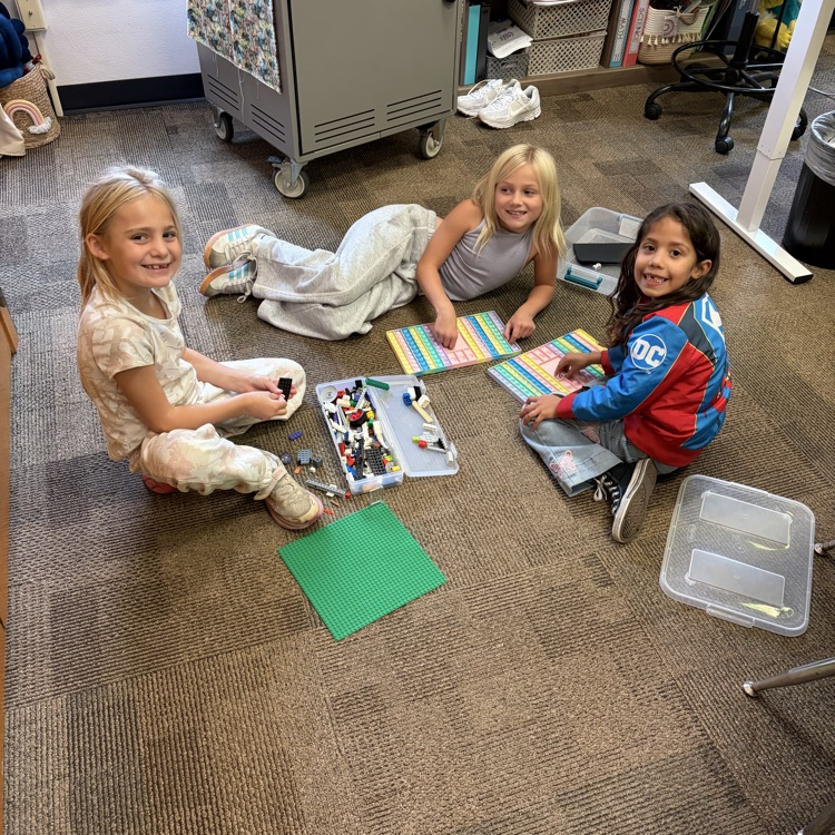 Rainy day fun in Mrs. Vlasman's 2nd grade class at Beadle.