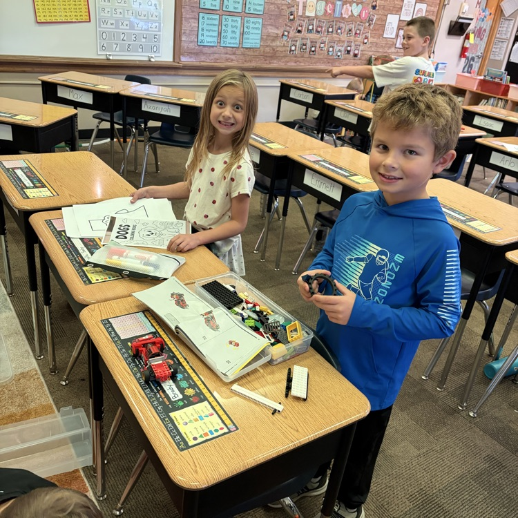 Rainy day fun in Mrs. Vlasman's 2nd grade class at Beadle.