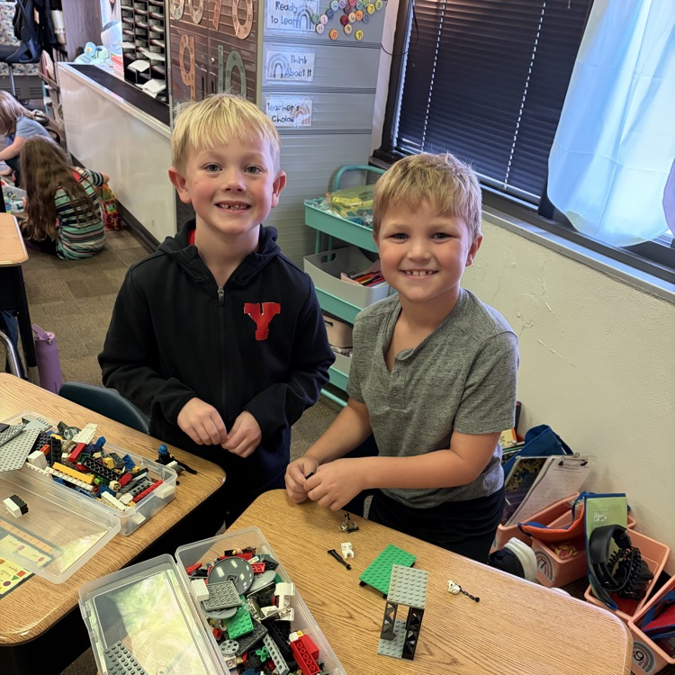 Rainy day fun in Mrs. Vlasman's 2nd grade class at Beadle.