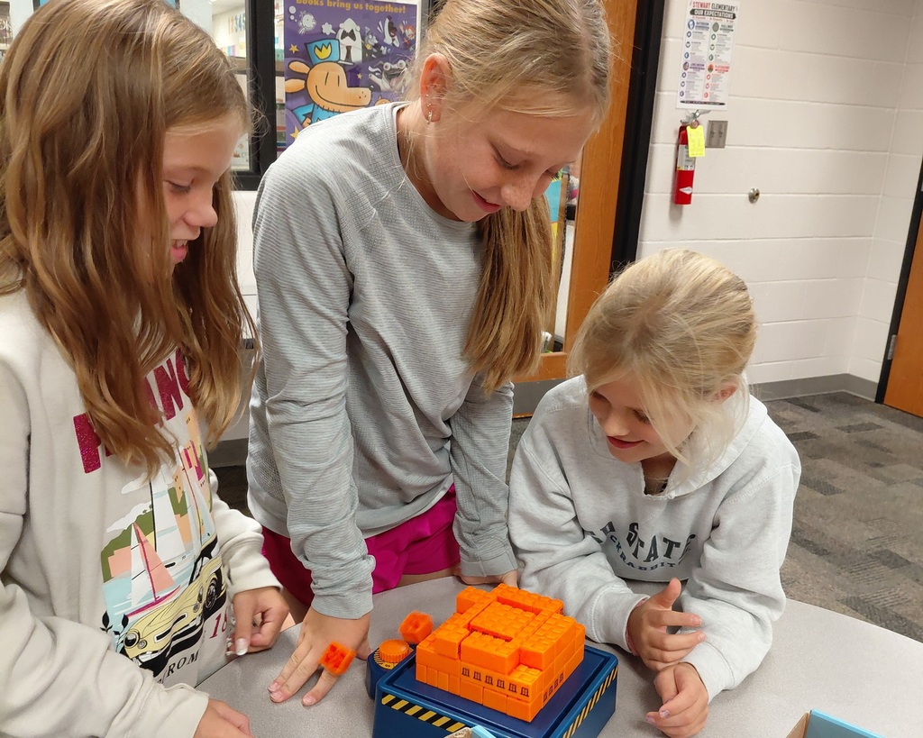 3 girls playing a game