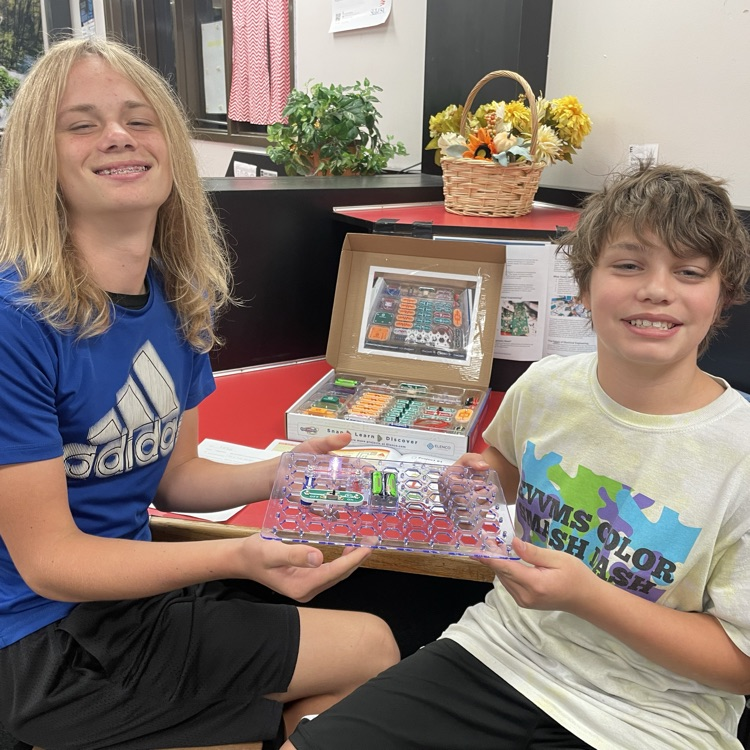 Mrs. Stanosheck's 7th grade Technical Career Exploration classes did electrical projects with snap circuits today. 