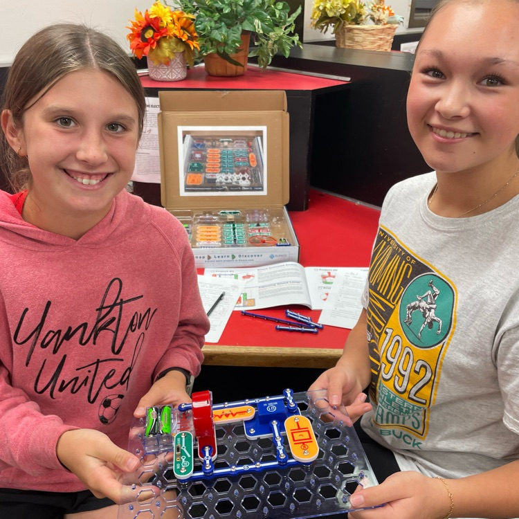 Mrs. Stanosheck's 7th grade Technical Career Exploration classes did electrical projects with snap circuits today. 