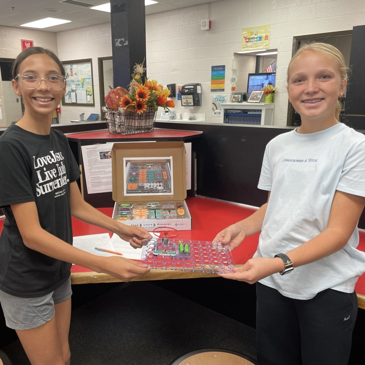 Mrs. Stanosheck's 7th grade Technical Career Exploration classes did electrical projects with snap circuits today. 