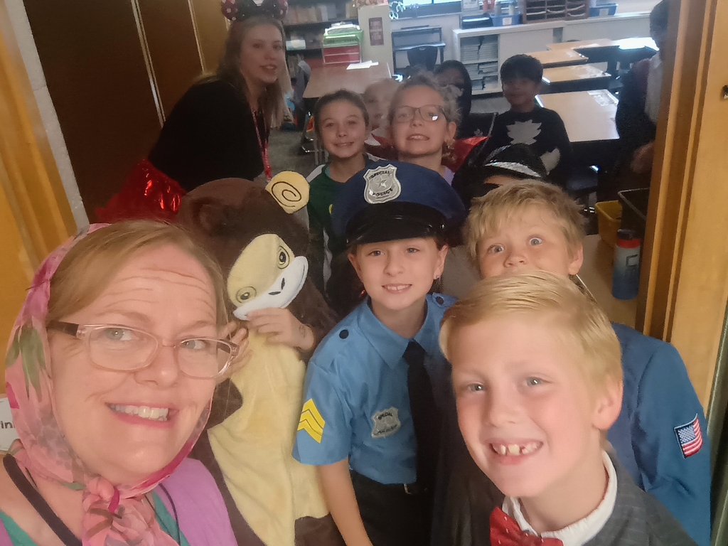 Old Lady Loecker and students