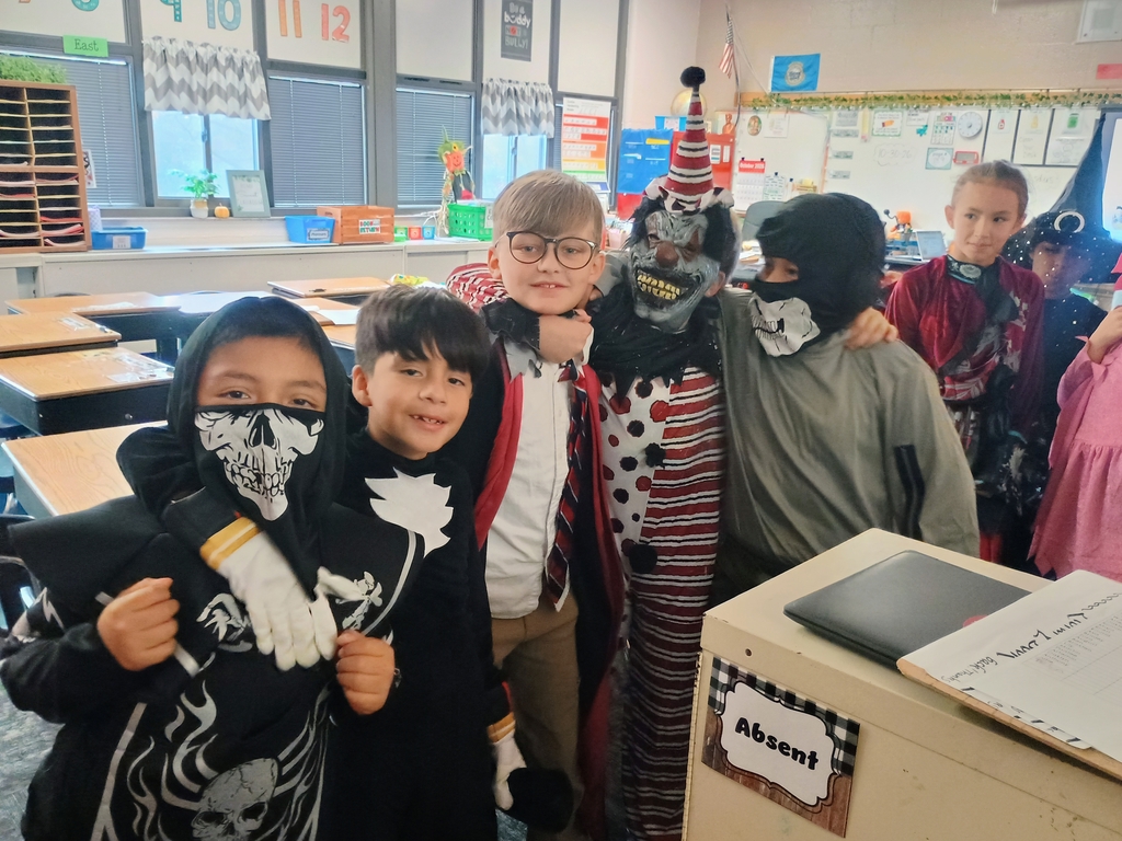 costumes4