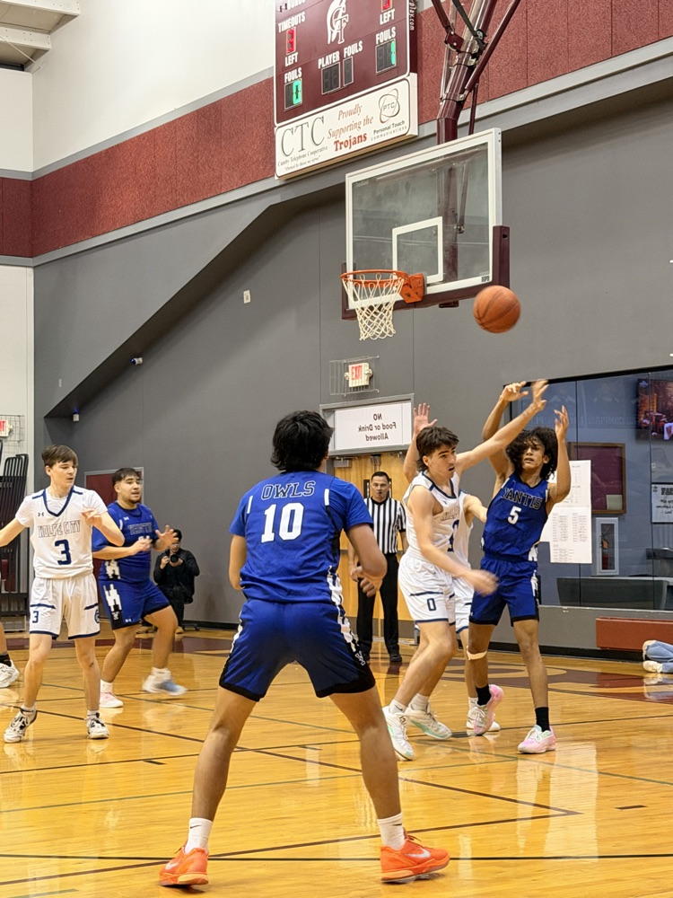 boys basketball team