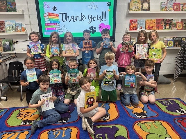 Elementary students gifted with books