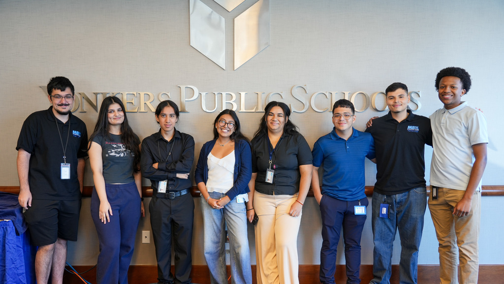 2025 Summer Intern Luncheon 4