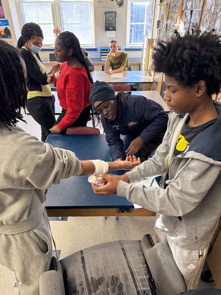 Empress Ambulance EMTs support hands-on learning at the Barack Obama School for Social Justice 5