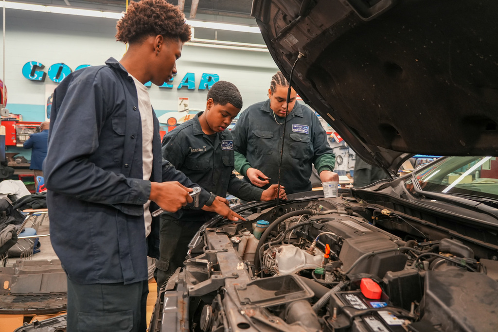 Bronx Community College Visits Saunders High School 6