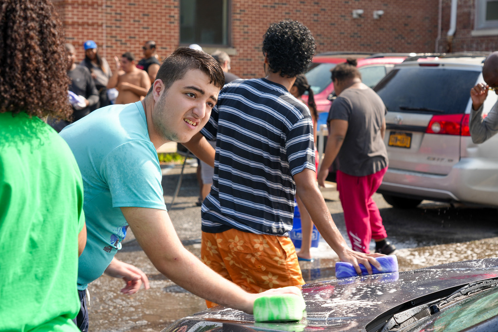 ESY Car Wash at YMA