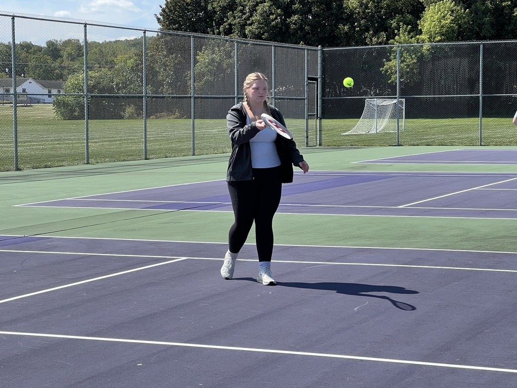 PE Tennis