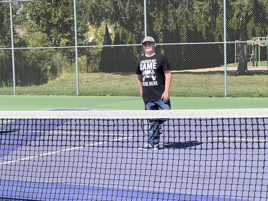 PE Tennis