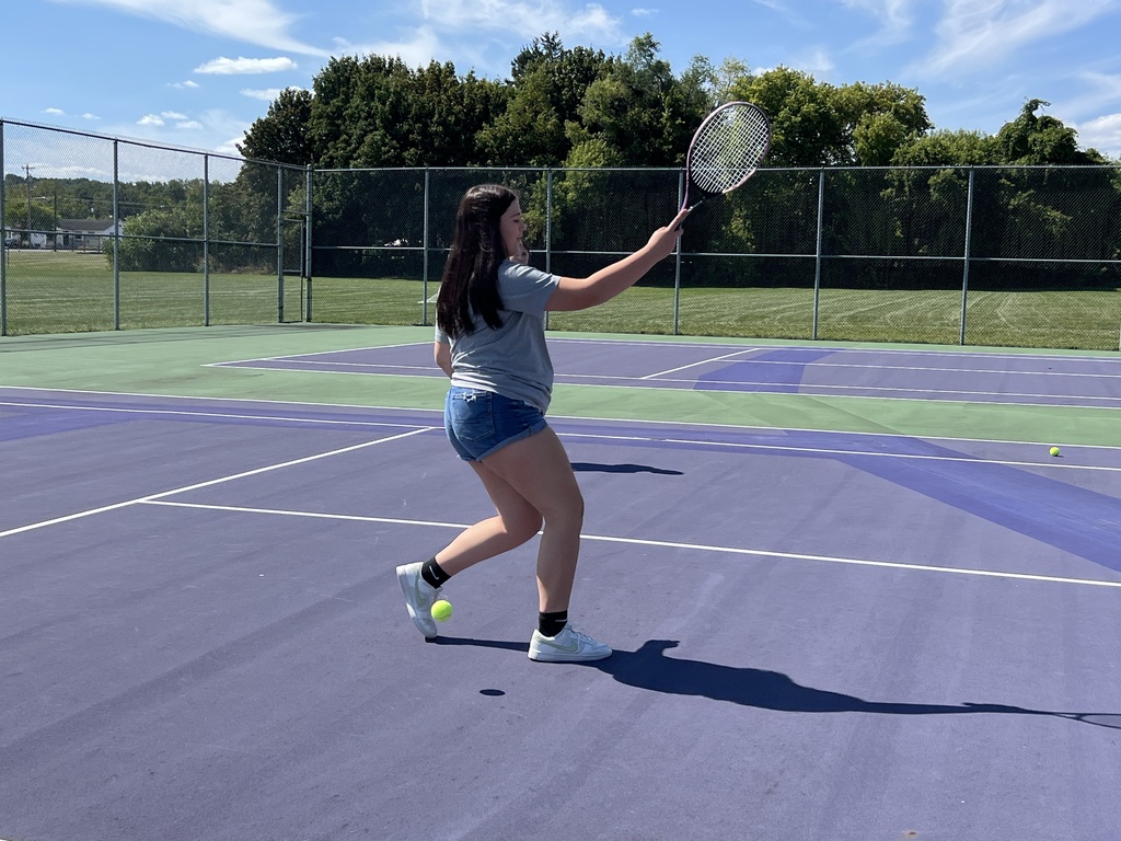 PE Tennis