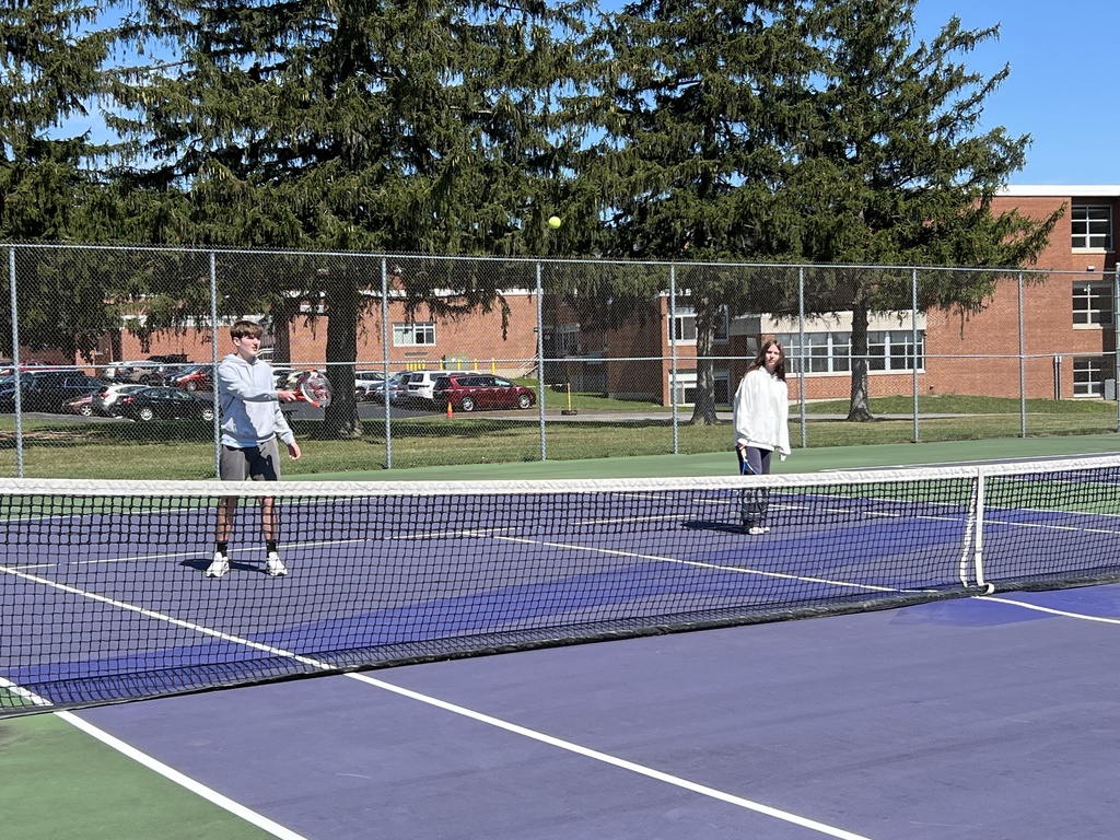 PE Tennis